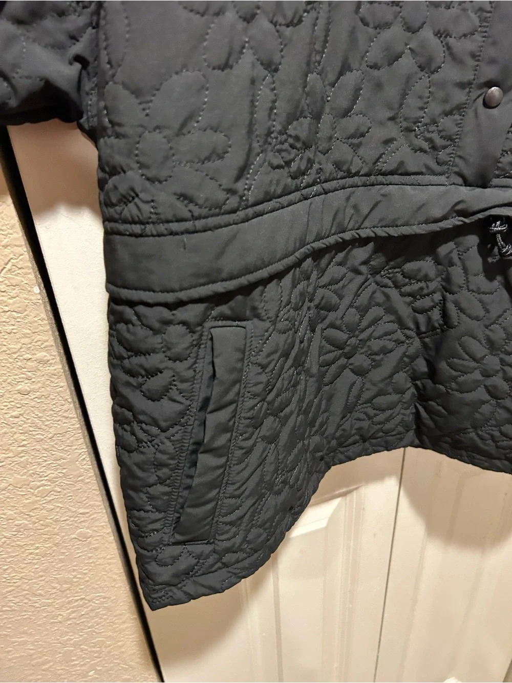 Stoic Daisy Quilted Synthetic Insulation Jacket Black Womens , Medium
